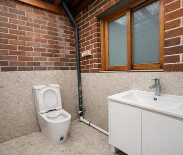 Move-In Ready | Renovated Duplex with 3 Bedrooms - Photo 2