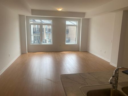 For Lease - 439 Dougall Avenue Unit# # 302, Caledon, Ontario - Photo 4