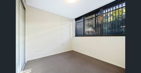 Holding Deposit Received - Photo 3