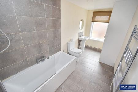 2 bedroom House To Let - Photo 5