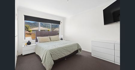 Stylish Family Living in Horsley - Photo 4