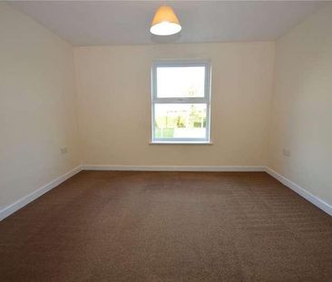 County Road, Town Centre, SN1 - Photo 6