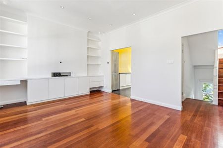 3 bedroom maisonette to rent - Photo 2