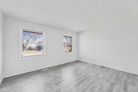 For Lease - 17 Maplestone Avenue, Sarnia, Ontario - Photo 5