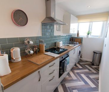 2 bedroom flat to rent - Photo 4