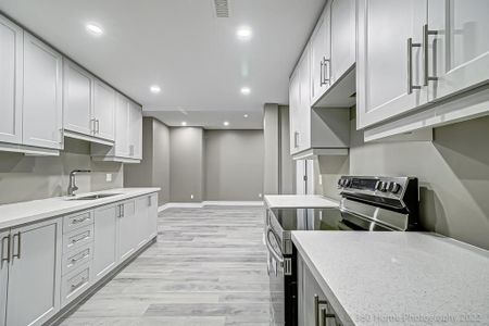 For Lease - 565 Mcgregor Farm Trail, Newmarket, Ontario - Photo 5