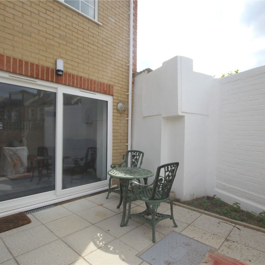 Bickersteth Road, London, SW17 9SH - Photo 1