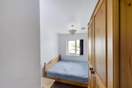 4 bedroom house to rent - Photo 2