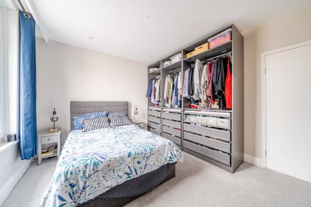 3 bedroom terraced house to rent - Photo 5