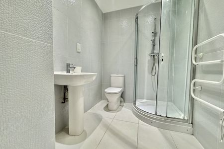 Imperial House - Photo 5