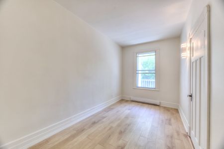 188 1re Avenue - Photo 2