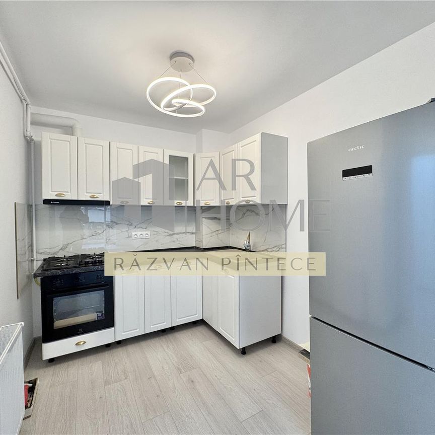 Inchiriere apartament 2 camere, partial mobilat utilat, White Tower Sud, Ploiesti. - Fotografie 1