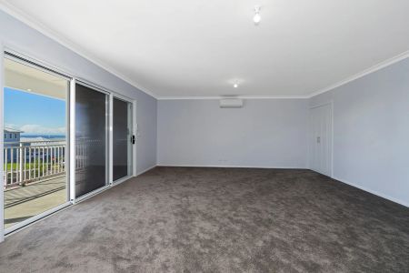 24 Sunnyspot Boulevard, - Photo 4