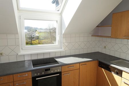 Schöne Dachgeschoss Wohnung - Foto 3