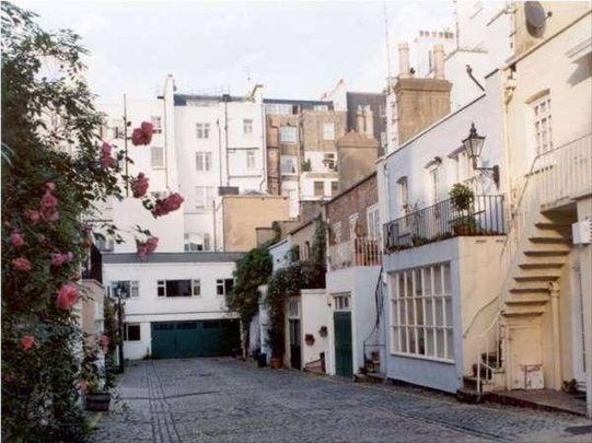 Queensberry Mews West, London, SW7 - Photo 1