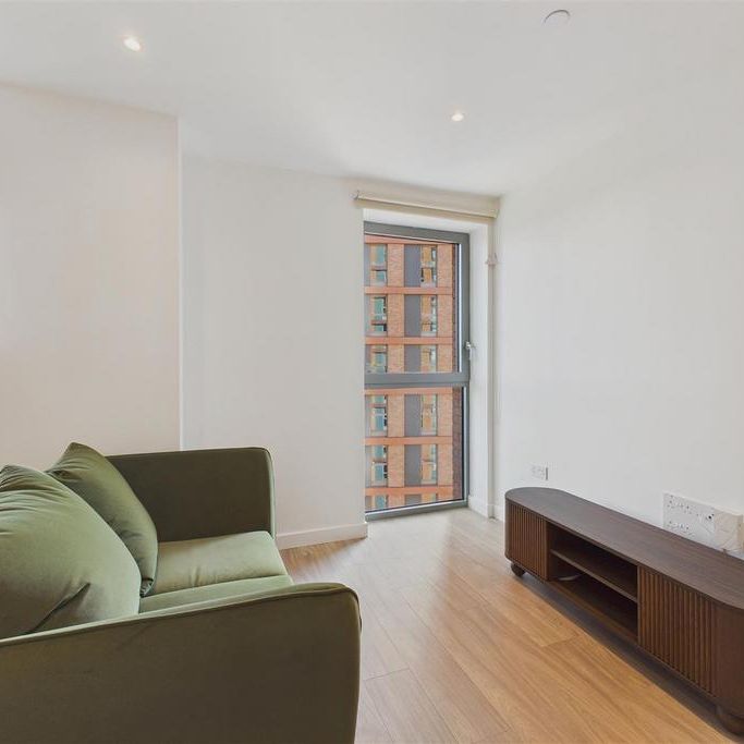 Studio to rent - Photo 1