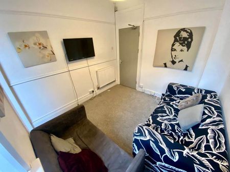 3 bedroom house to rent - Photo 2