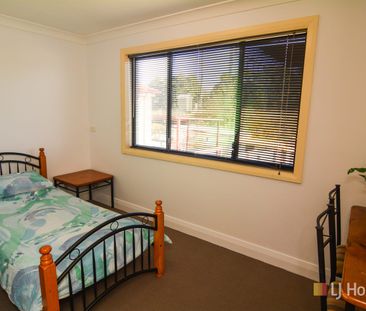 MODERN COTTAGE CLOSE TO TOWN - Photo 3