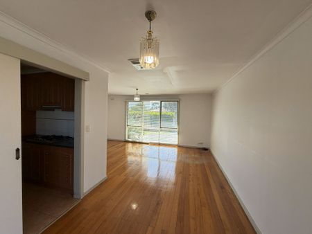 3 Bedroom Family Home in Clarinda - Photo 4