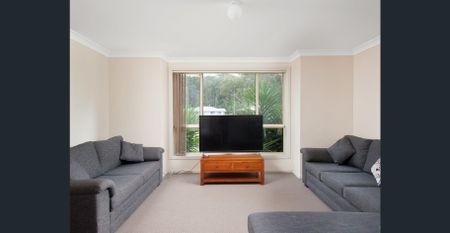 LARGE FAMILY HOME IN SOUGHT AFTER LOCATION - Photo 5