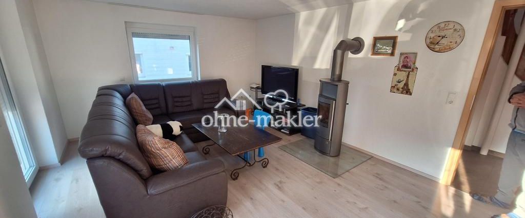 Renov. EFH in Aalen-Was. 5 Zi., 130 m², mit Einl.-Whg., Garage, gr. Garten, ruh. Lage - Photo 1