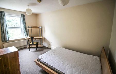 4 bedroom detached house to rent - Photo 4