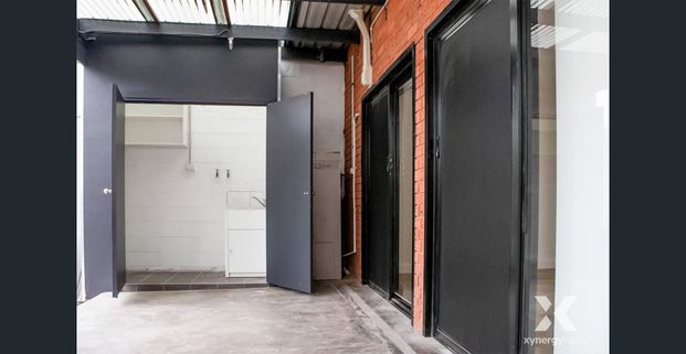 A Kingsville Hidden Gem Offering City-Fringe Convenience - Photo 1