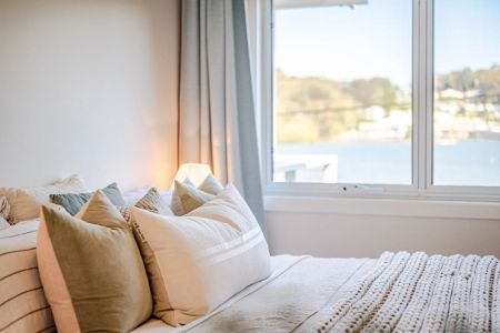 Captivating Waterfront Cottage with breathtaking views of Hardys Bay and surrounds - Photo 3