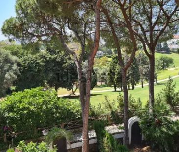 Alquiler de chalet adosado en Urbanización Los Pinos de Aloha, 2 - Photo 6