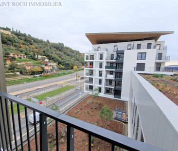 Location Appartement 2 pièces 40m² NICE 06000 - Photo 3