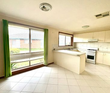 4/46 Beckington Crescent, Hampton Park VIC - Photo 5