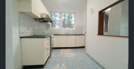 Newly renovated 2-bedroom apartment - Photo 4