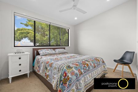 Modern 3-Level Townhouse in Boutique Complex - Photo 4