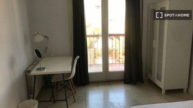 barcelona, Catalonia 08002 - Photo 1