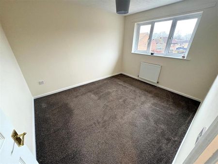 3 bedroom detached house to rent - Photo 4