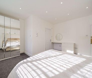 4 bedroom detached house to rent - Photo 6