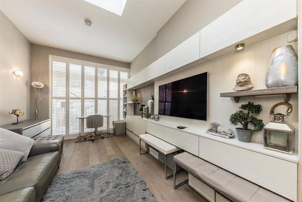 3 bedroom terraced house to rent - Photo 1