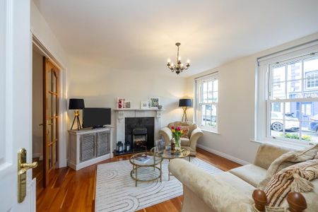 31 Lisburn Street, Royal Hillsborough, BT26 6AB - Photo 4