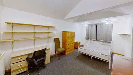 5 bedroom semi-detached house to rent - Photo 4