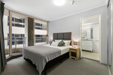 Renovated Oversized City Pad | Furnished - Photo 3