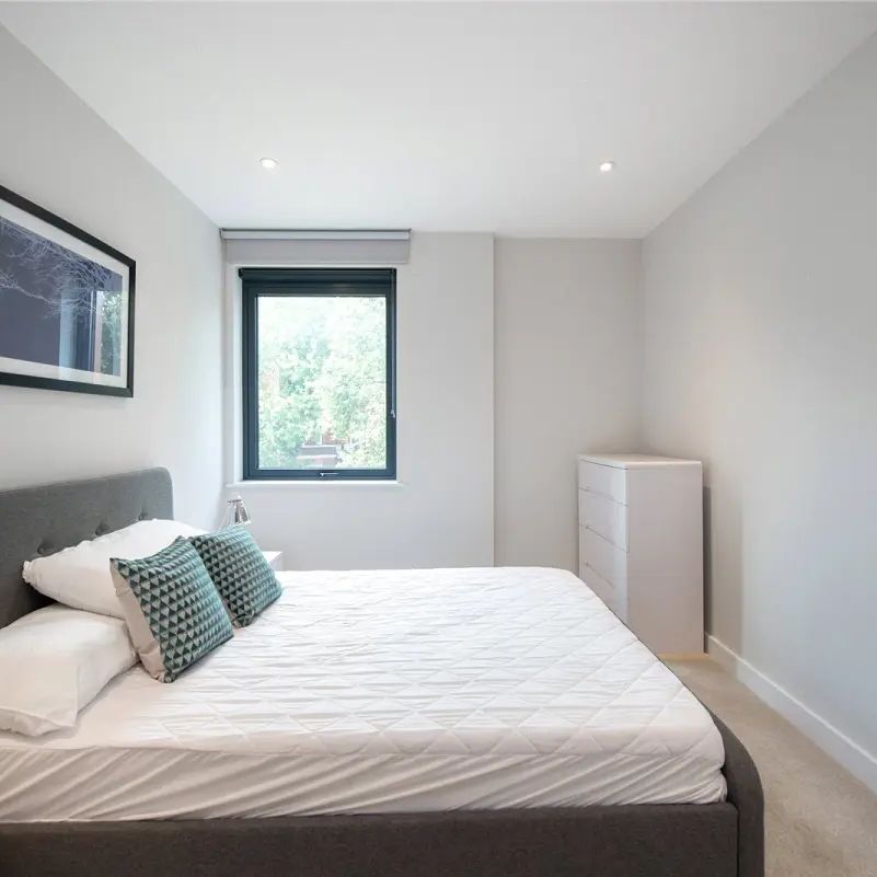 2 bedroom flat in 264-270 Finchley Road - Photo 1