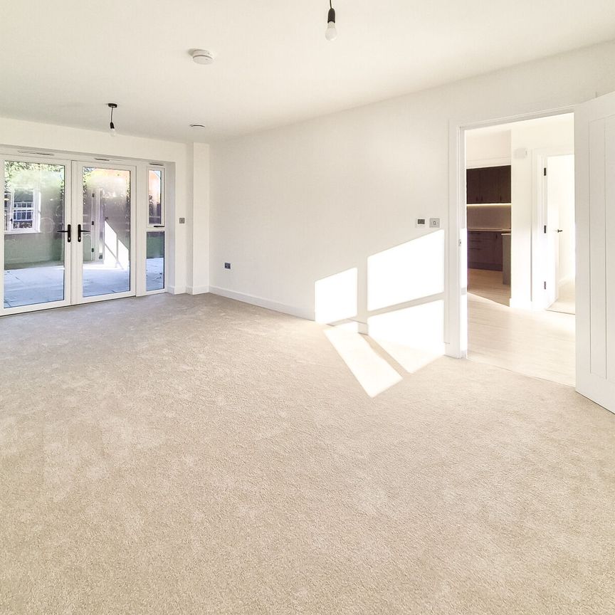 Venn Close, CM6, Dunmow - Photo 1