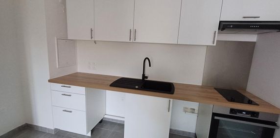 location Appartement T2 DE 39.89m² À VILLIERS SUR MARNE - Photo 2