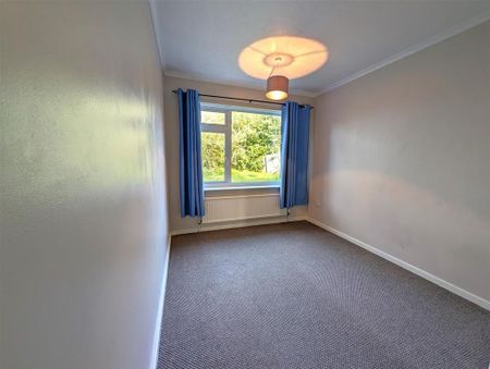 3 bedroom detached bungalow to rent - Photo 5