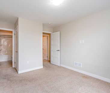 For Lease - 941 Manhattan Way, London North, Ontario - Photo 5