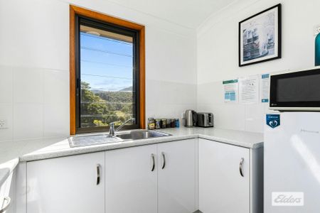 Fully Furnished Studio Apartment - Power, Water & Wifi included in rent. - Photo 4