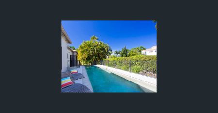 Island Resort Meets Modern Luxe (So much included) - Photo 4