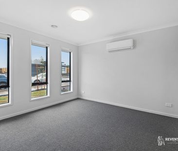 BRAND NEW FAMILY HOME- MANDALAY LIVING - Photo 2