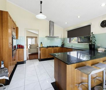 When Size & Location Is Supreme - Photo 6