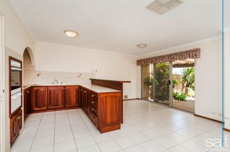 1/1 Helm Street, Mount Pleasant - Photo 3